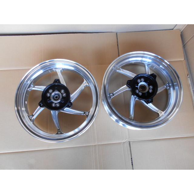 新品 CNC加工 NMAX N-MAX (ABS) アルミホイール 銀色 前後セット SE86J