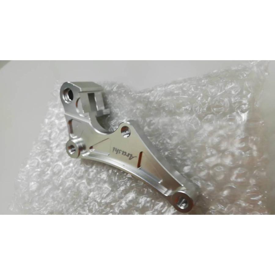 純正キャリパー専用 320mmプレート用 キャリパーサポート 銀色 新品