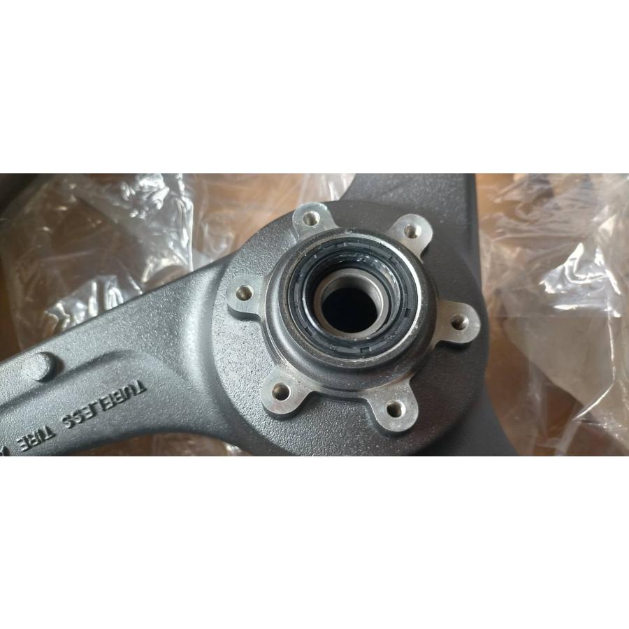 新品 フロントホイール CB400SF-Vtec NC39 NC42 純正タイプ VTEC 新品 フロントホイール CB400SF-Vtec NC39 NC42 純正タイプ VTEC
