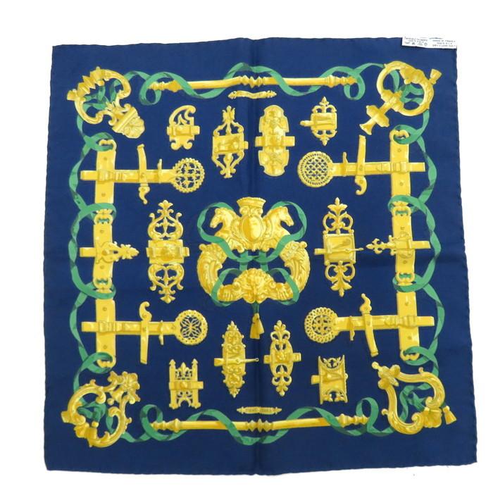 HERMES CARRE 40cm エルメス プチカレ シルクスカーフ 美品 HERMES（エルメス） プチカレ42 スカーフ シルク100％ ネイビー系