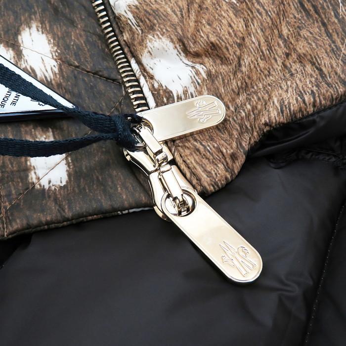 MONCLER（モンクレール） SUYEN A20934982800 53726 アニマル ダウン 
