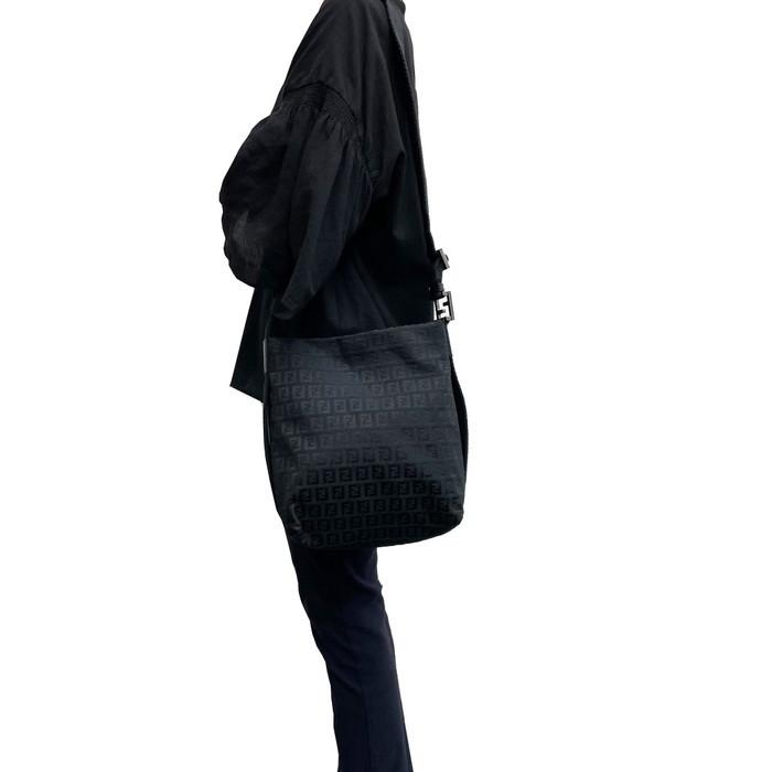 FENDI（フェンディ） 8BR317 ズッキーノ ショルダーバッグ キャンバス