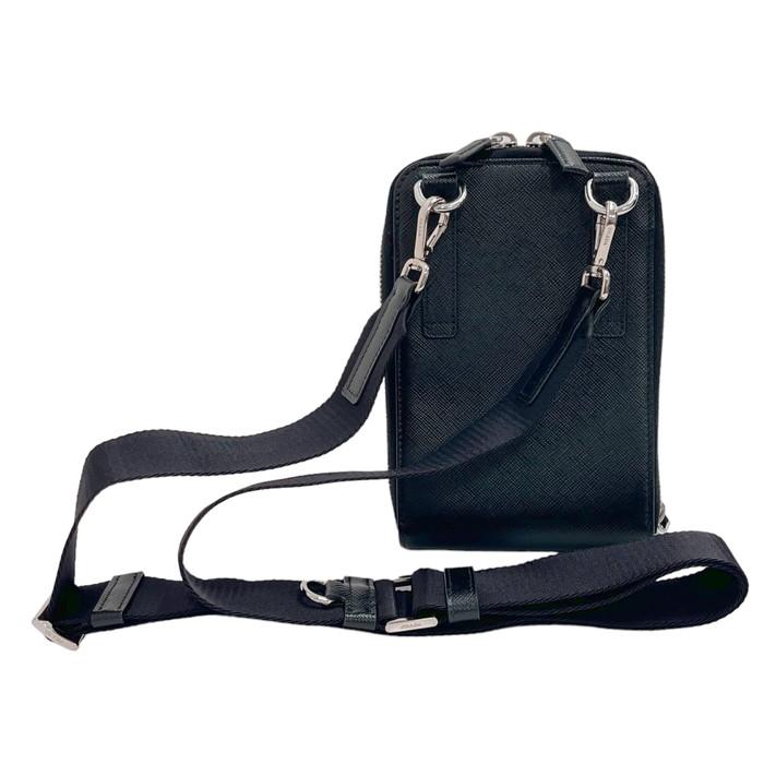 プラダ スマートフォンケース ショルダーバッグ サフィアーノ レザー ブラック 黒 2ZH126 PRADA（プラダ） 2ZH126 スマートフォンケース ショルダーバッグ