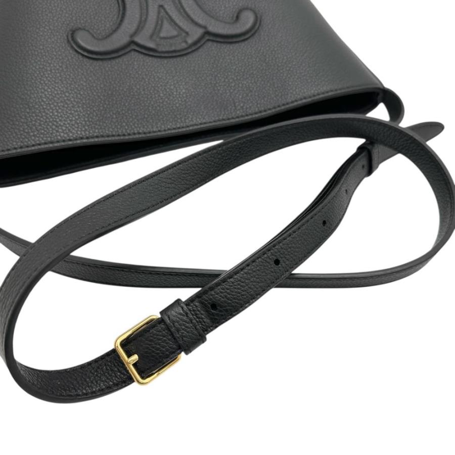 CELINE（セリーヌ） 113783 スモールバケット キュイルトリオンフ