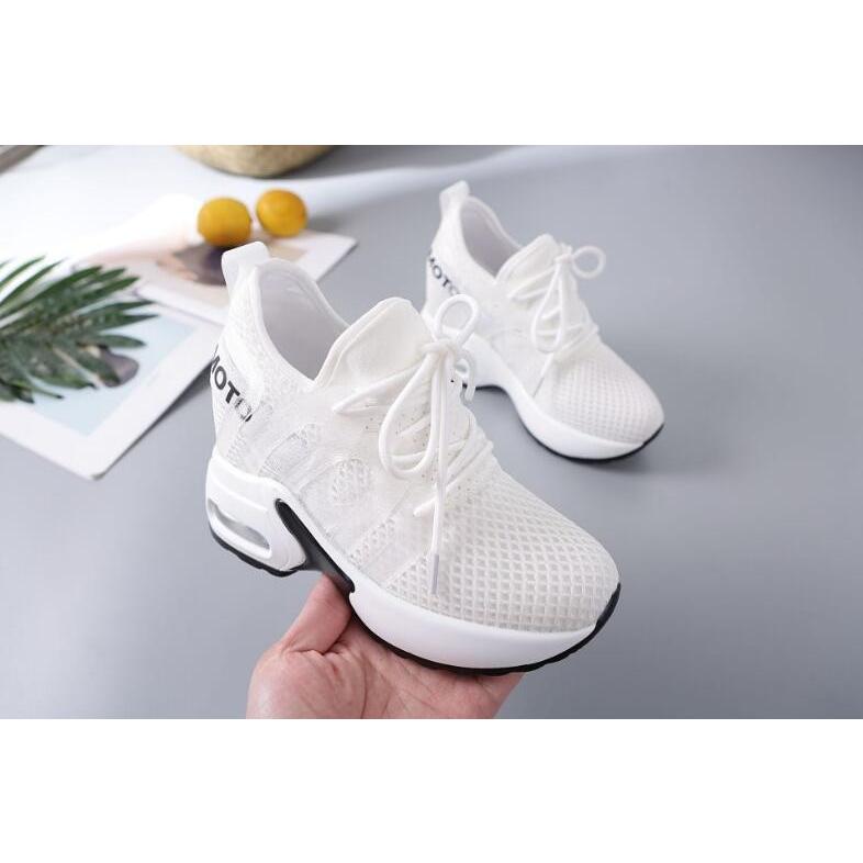 スニーカー レディース シークレットシューズ 身長アップ 透かし彫り レイディーズスニーカー 厚底シークレットシューズ 快適 美脚 おしゃれ インヒール Neizenggao8 まのこい商店 通販 Yahoo ショッピング