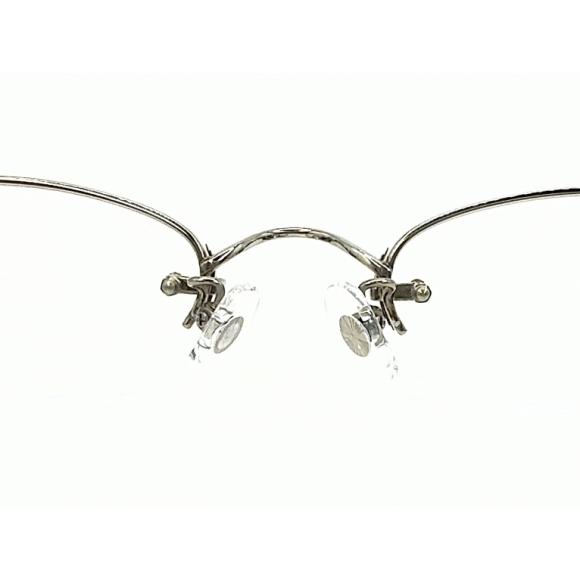 フォーナインズ O-03T 2 シルバー TITANIUM 訳あり品。大変お得な商品