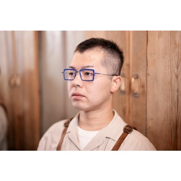 テオ Ribbel 601 未使用品（S） ] 独創的なTheoのスクエア型シート