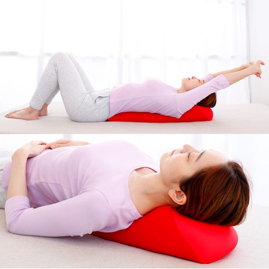 腰枕 母の日 父の日 ペアギフト クッション ビーズ 背中 ストレッチ 背中のコリ 王様の背中枕 ペアセット | 王様 | 07