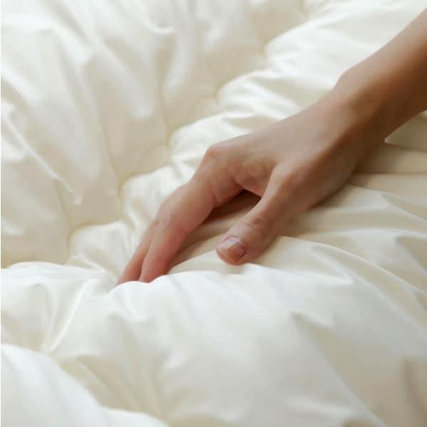 洗える掛け布団 掛布団 キング 水洗いできる 7-HOLE 2枚合わせ掛布団 キングロングサイズ 230×210cm 日本製 |  | 03