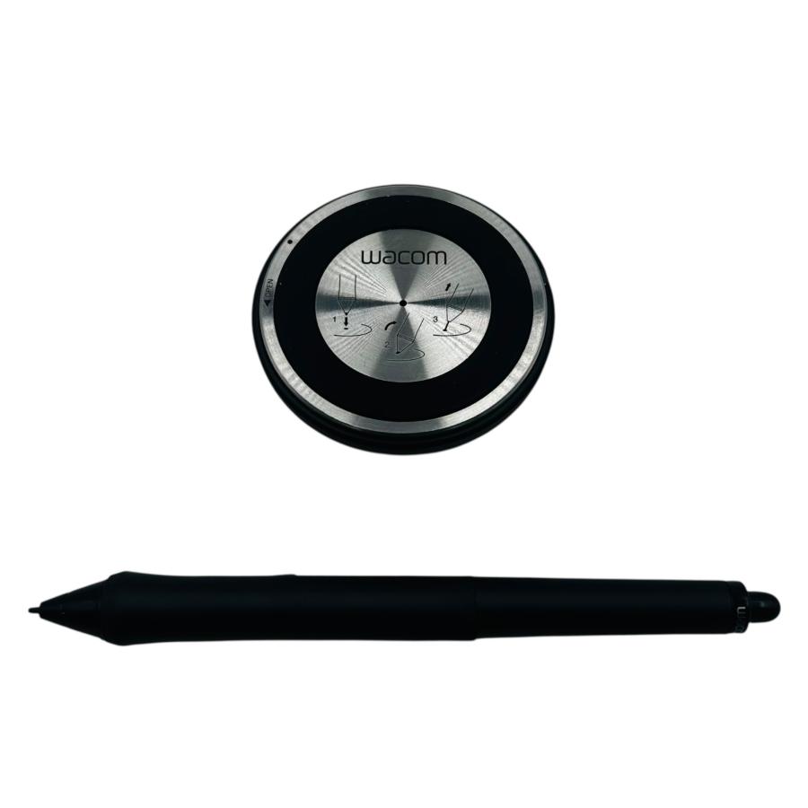 □Wacom Intuos Pro PTH-660 ペンタブレット 板タブ 本体 34×22cm 使用