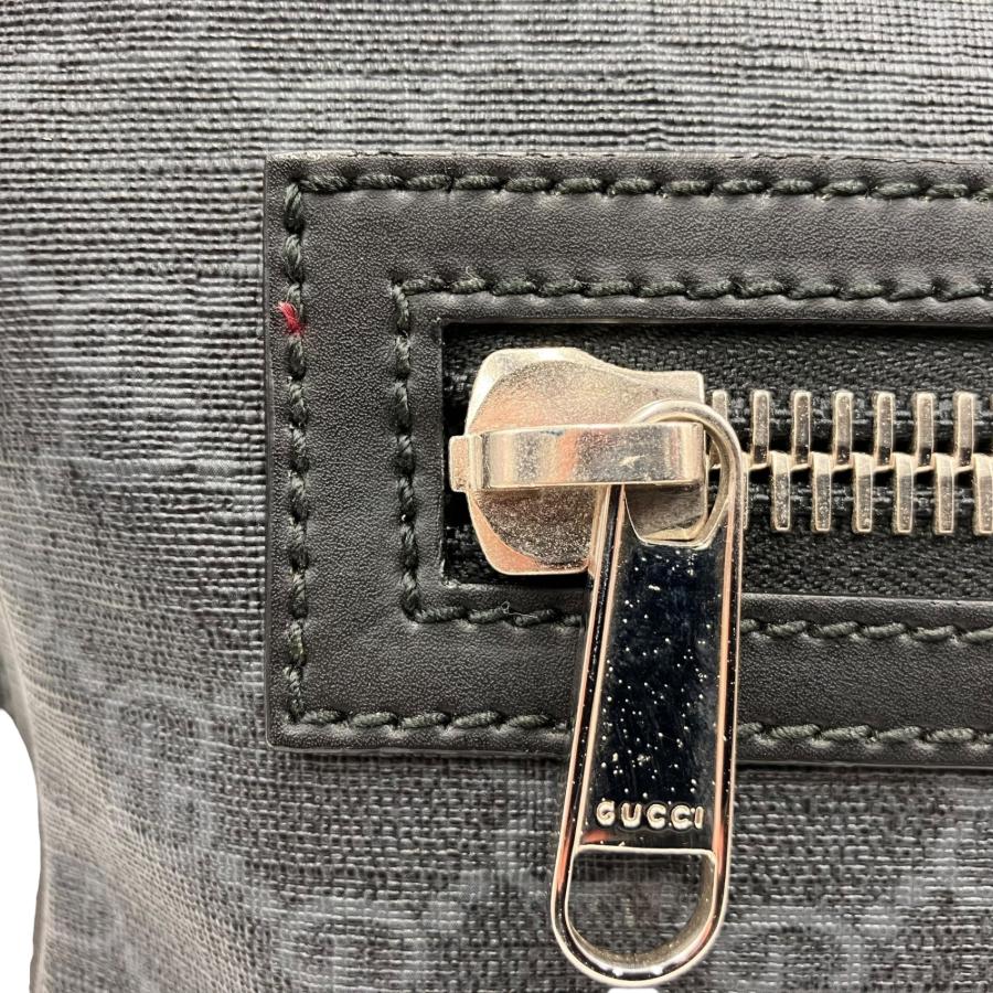 □美品 GUCCI グッチ ショルダーバッグ GG柄 ブラック PVC 斜め掛け
