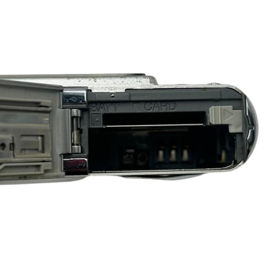 □Panasonic LUMIX DMC-FX01 シルバー コンパクトデジタルカメラ LEICA