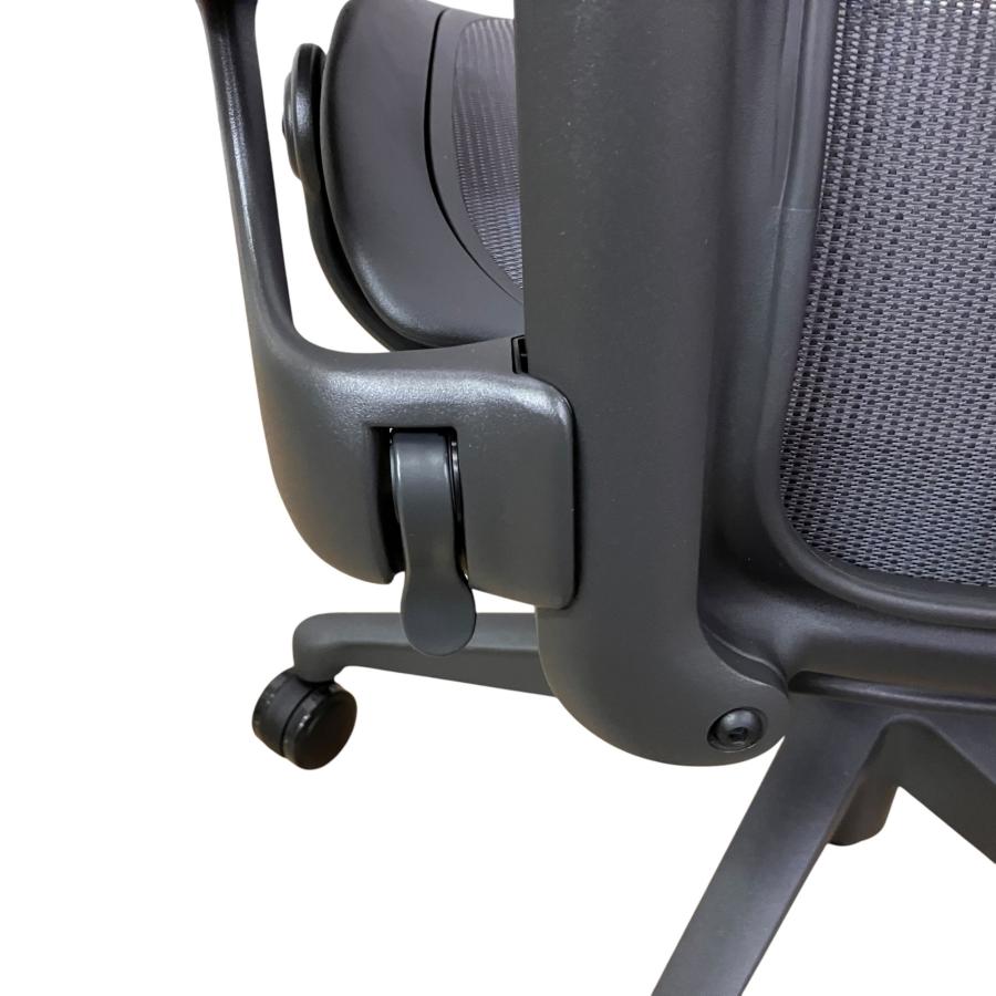 △□極美品 Herman Miller アーロンチェア Bサイズ メッシュチェア