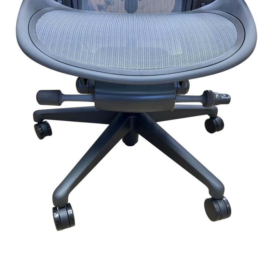 △□極美品 Herman Miller アーロンチェア Bサイズ メッシュチェア
