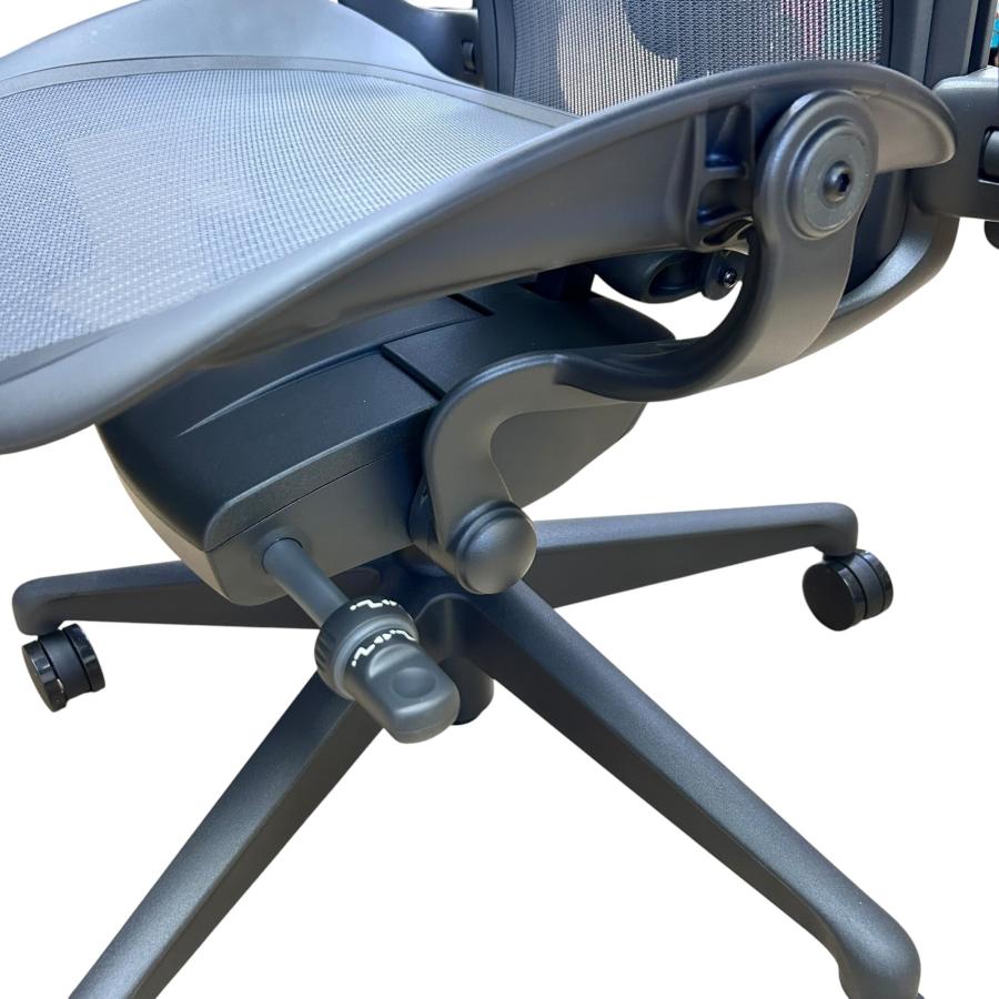 △□極美品 Herman Miller アーロンチェア Bサイズ メッシュチェア