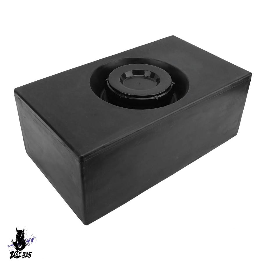 【互換品】 キャンピングカー RV用 8ガロン食品グレード淡水保持タンク 黒色 ボートやヨットにも対応 社外製 | 