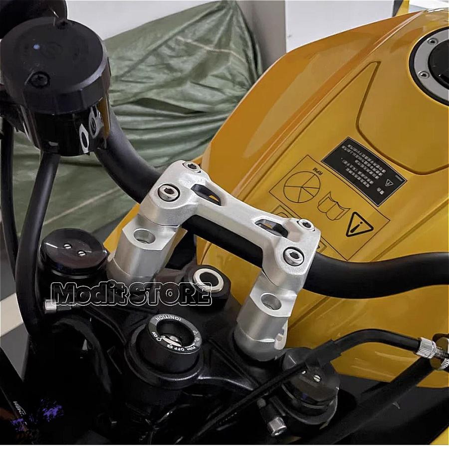 互換品】 ストリートトリプル 765R RS 2023-2025用 ハンドルバー