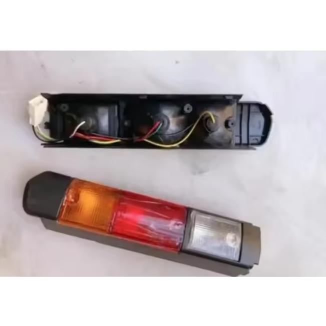 互換品】 トヨタ 8FD10-30 テールライトアセンブリ 566302660171 社外