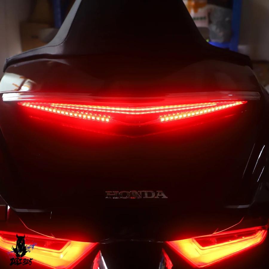 互換品  ホンダgoldwingゴールドカラーリアブレーキライト 1800 gl 2018 2019 2020 トランクライトの画像