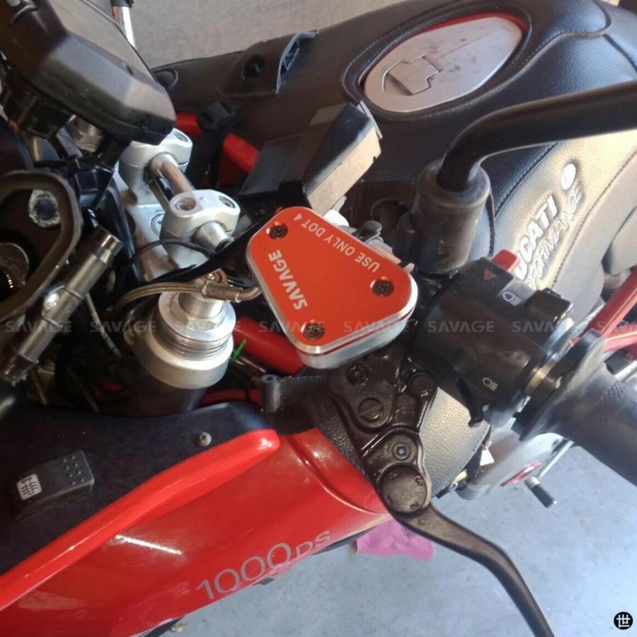 フロントブレーキクラッチシリンダーリザーバーカバードゥカティ