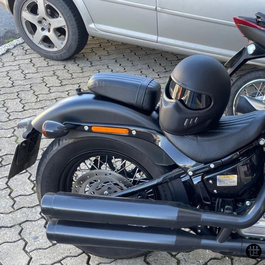 ハーレー ソフテイル スリム ストリート ボブ 114 FXBBS FXST FXS FLSL FLS 2012-2023用 バイクシート パッセンジャー ピリオン クッション リアサドルの画像
