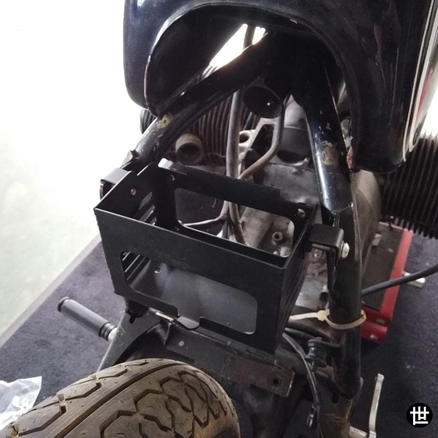 BMW R45 R65 R80 R100 エンジン下バッテリーボックストレイ バイク