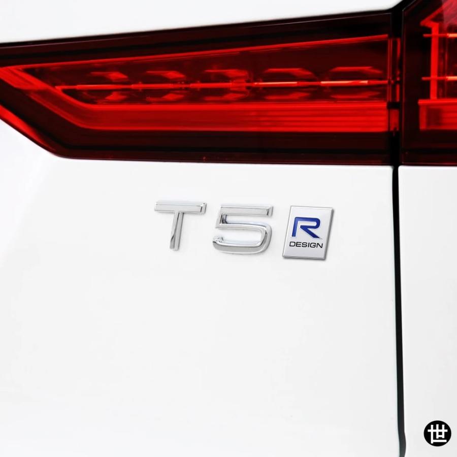 車 RDESIGN AWD ロゴ スウェーデン国旗 ムーステストバッジ メタリック