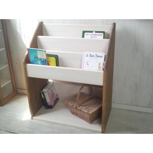 絵本棚 ハンドメイド ３段 手作り 可愛い おしゃれ 自然塗料　_1