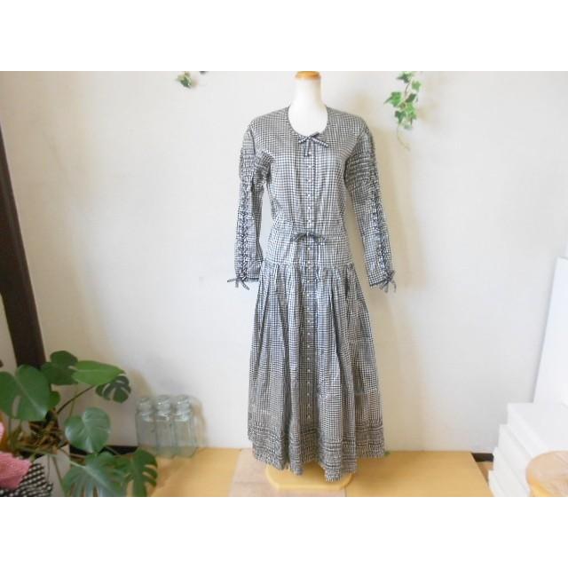 未使用 カネコイサオ KANEKO ISAO 絹 シルク100％ お袖のリボンの素敵  