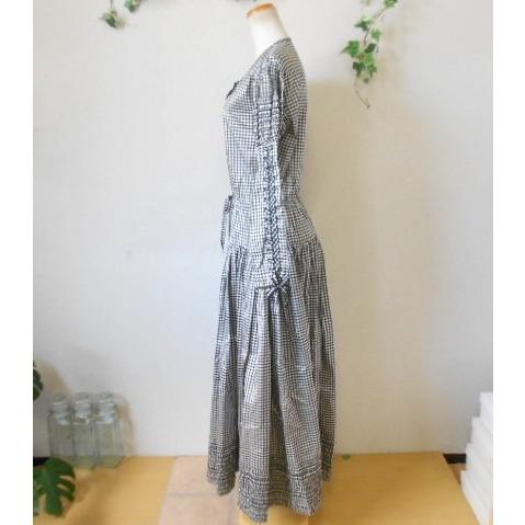 未使用 カネコイサオ KANEKO ISAO 絹 シルク100％ お袖のリボンの素敵  