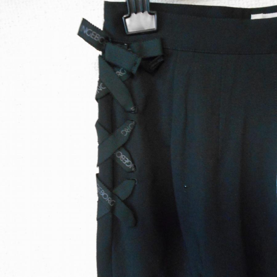 INGEBORG 黒七分パンツ　前リボン　未使用品 INGEBORG 黒七分パンツ前リボン未使用品