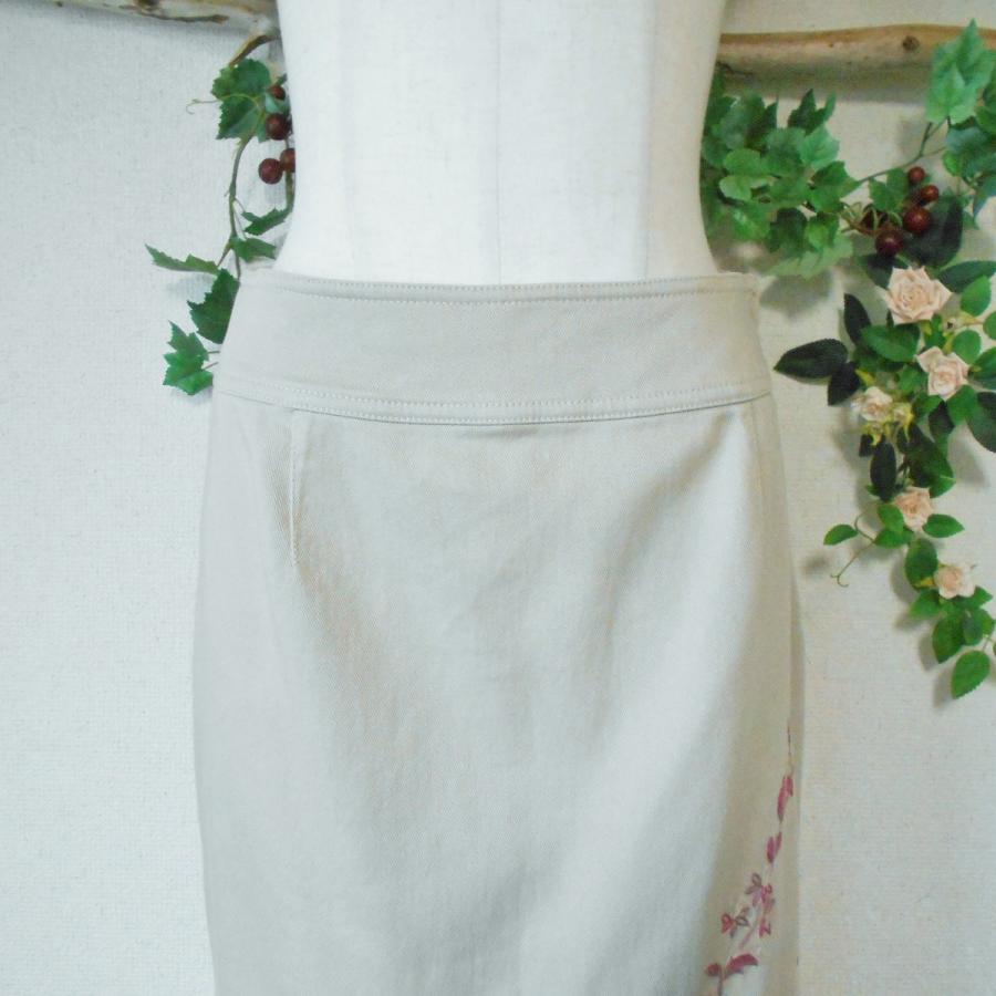 メルローズ アン ファミーユ MELROSE en FAMILLE お花 刺繍 入り  