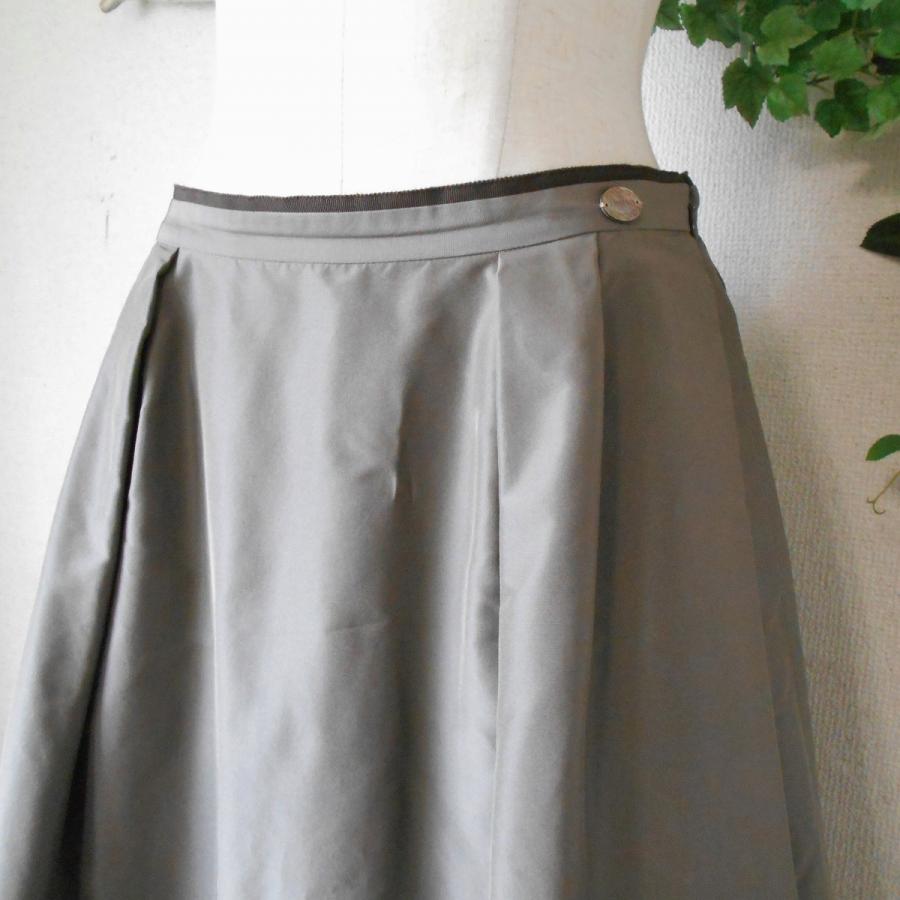 美品　Foxey フォクシー　フレアスカート　タック　シルク装飾 FOXEYフォクシーシルク100%タックプリーツフレアスカート