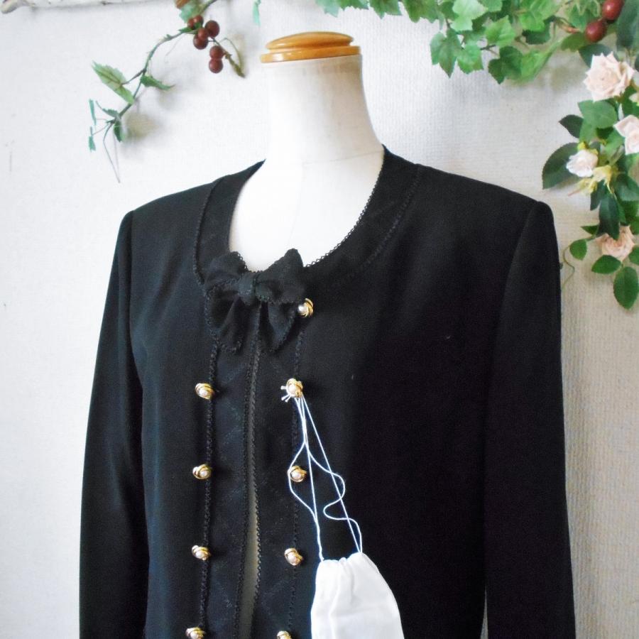 INGEBORG（インゲボルグ） 未使用 ロゴ 入り リボン 付 ノーカラー