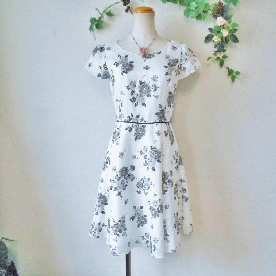 新作 レストローズ Lest Rose レースアップ リボン の 可愛い フラワー プリント ワンピース 2 売り手 Ismailimmobilier Com