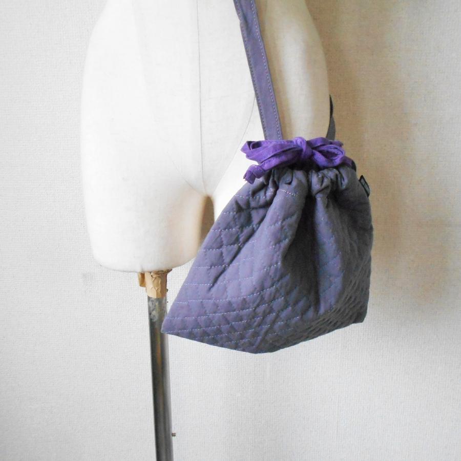 カネコイサオバッグポシェット KANEKO ISAO 未使用 カネコイサオ お花 刺繍 入り ミニ