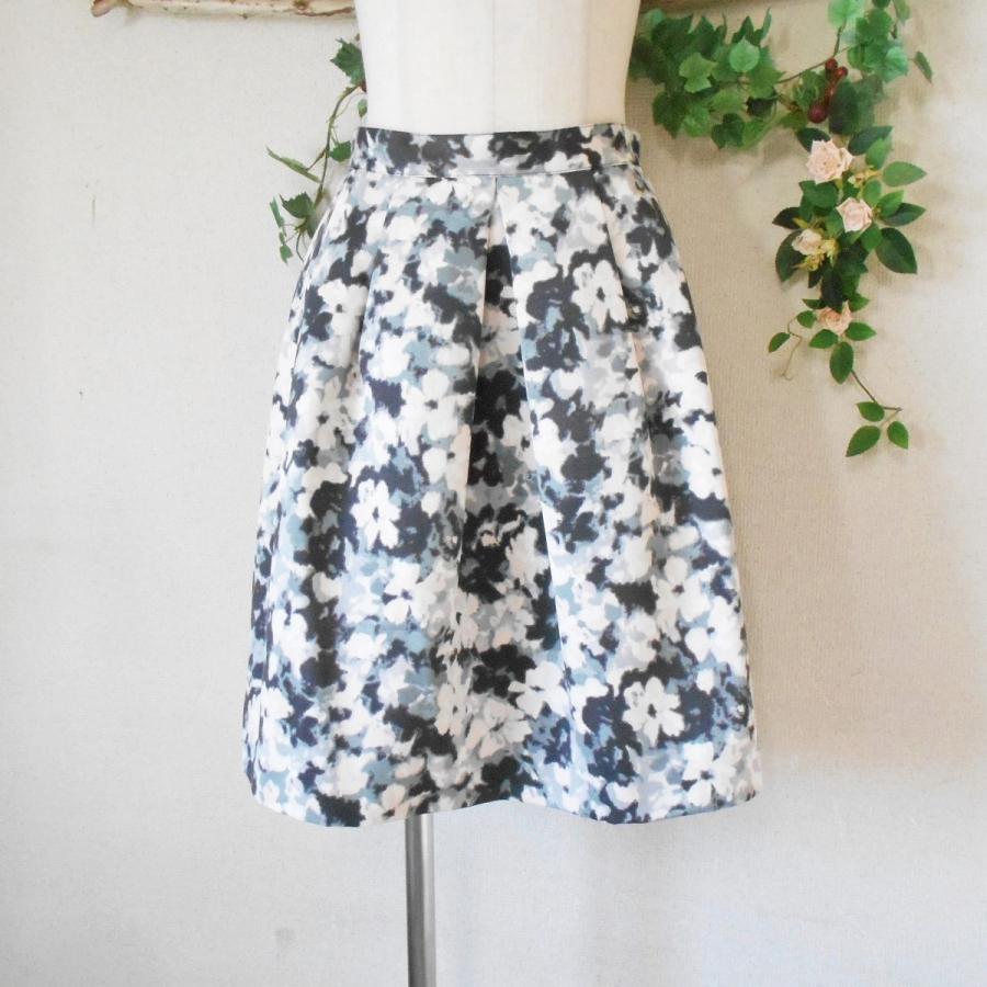 Apuweiser-riche アプワイザー リッシェ フラワー プリント の 可愛い  