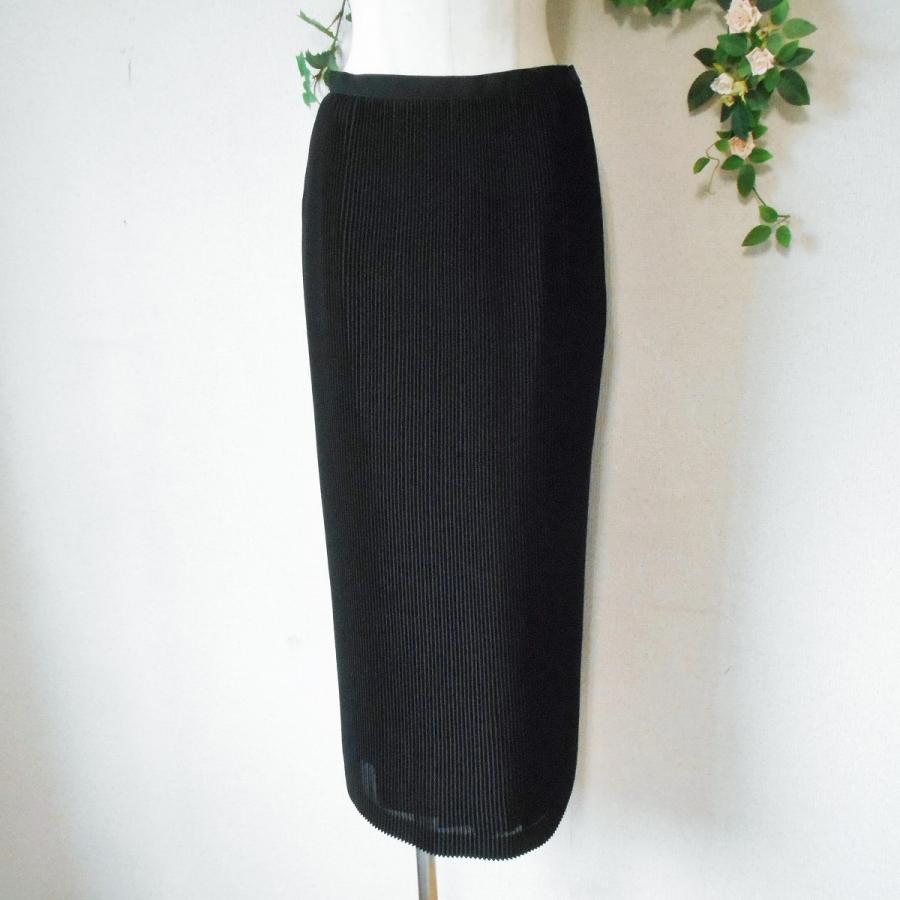 美品 カネコイサオ KANEKO ISAO 細い プリーツ の ロング スカート 黒 