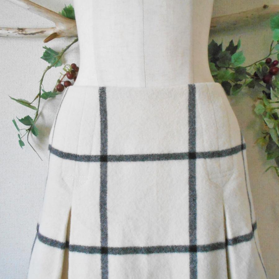 バーバリーロンドンブルーレーベルジャンパースカートホースロゴノバ