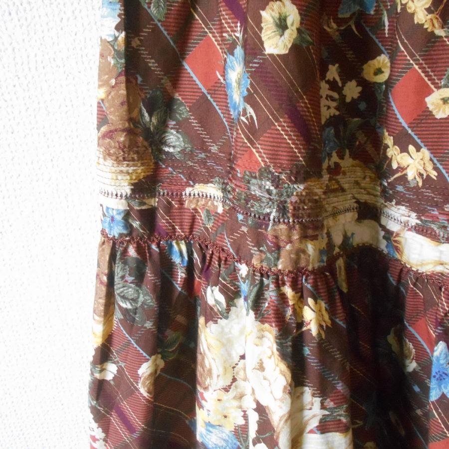 KANEKO ISAO（カネコイサオ） スカート ピンタック ギャザー パッチ