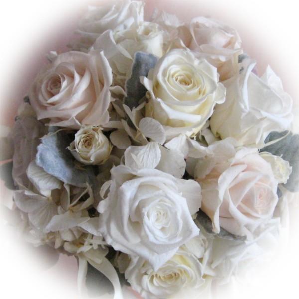 ラウンドブーケ（アイボリー・ホワイト系 プリザーブド＋アーティ