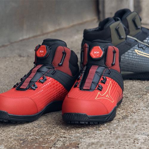 ミズノ赤いハイカット安全靴 BOAシステム搭載26.5cm新品未使用品タグ箱あり Mizuno レッド ハイカット安全靴 26.5cm 安全靴 ミズノ オール