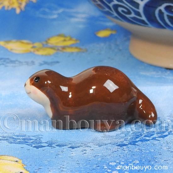 カワウソ グッズ 箸置き 動物 陶器 水族館 アニマル