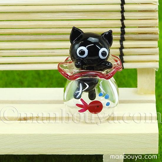 黒猫 置物 ネコ ガラス細工 ミニチュア 雑貨 動物 飾りフォーカート 金魚鉢ハマリクロネコ Belle