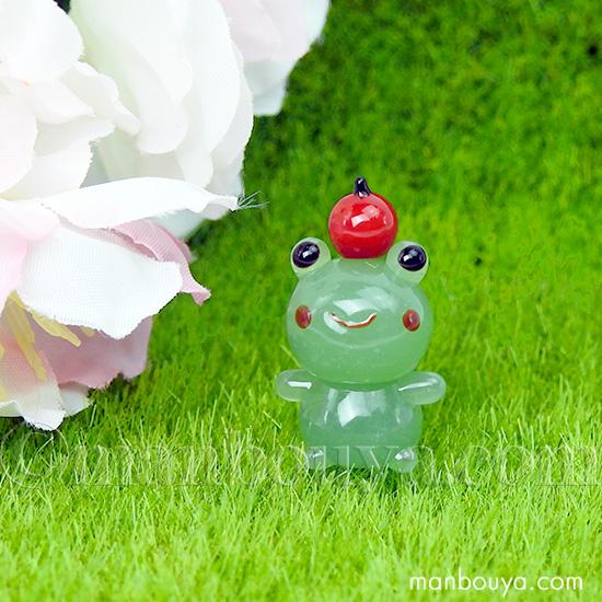 カエルカップル　ガラス細工　ミニチュア ガラス細工｜カエルとでんでん虫｜フォーカートグラスワークス