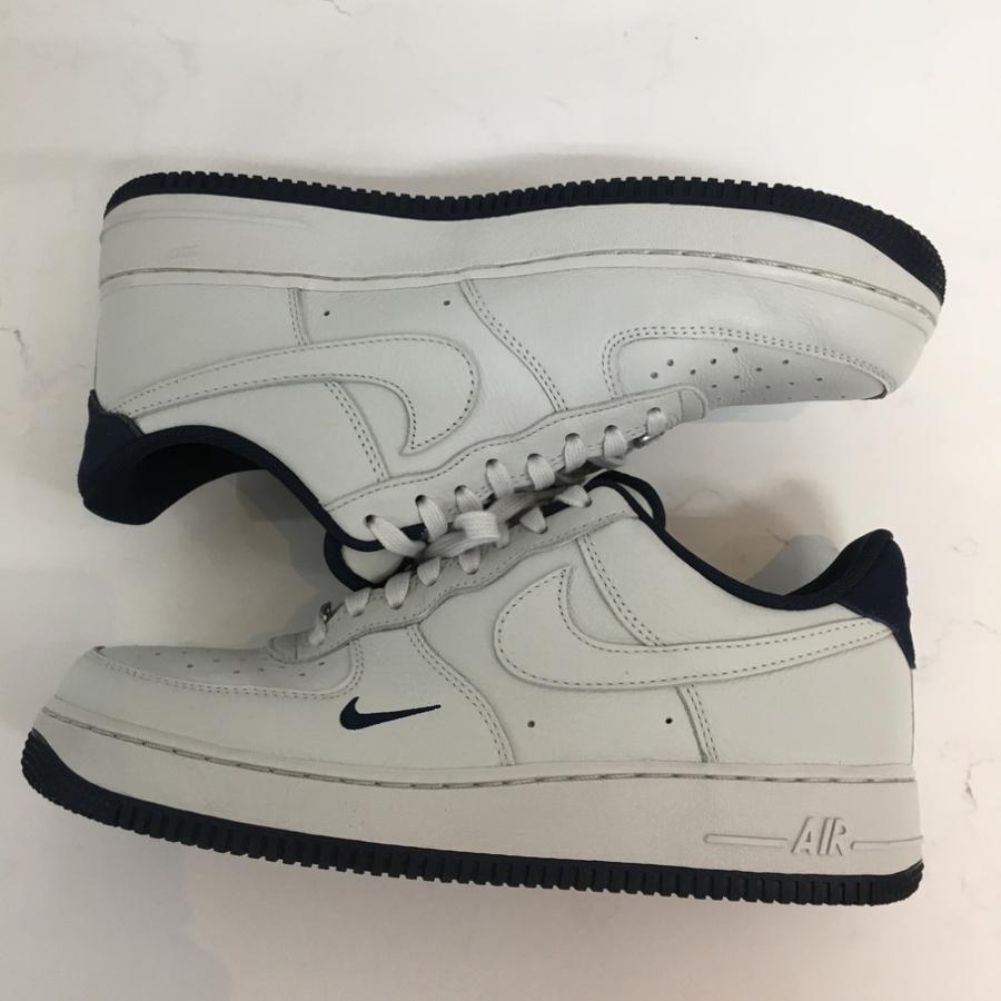 NIKE（ナイキ） NIKE AIR FORCE 1 07 LV8 SMALL SWOOSH エア フォース