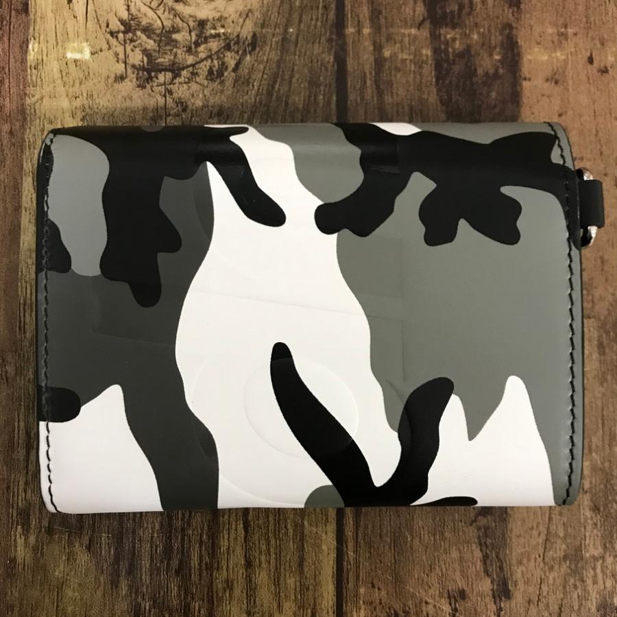 Supreme（シュプリーム） Supreme Leather Chain Wallet SNOW CAMO