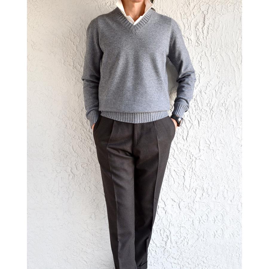 MAGAZZINO RICAMBI マガジーノ リカンビ ・カシミヤ フェルテッド Vネックニット ・art. 81 SCOLLO V FELTED ・col. Flanel ミディアムグレーの画像