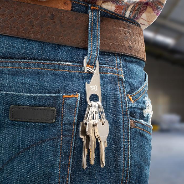 NANA ガシャポンセット(キーチェーン、ピンズ、ストラップ) 木曜割】NITEIZE ナイトアイズ NI59289 KEYCHAIN Oキーリング