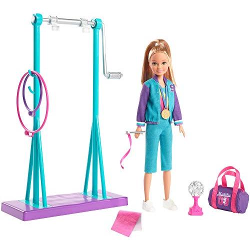 バービー バービー人形 GBK59 Barbie Team Stacie Doll and Gymnastics Playset with Spinning Bar and 7 T